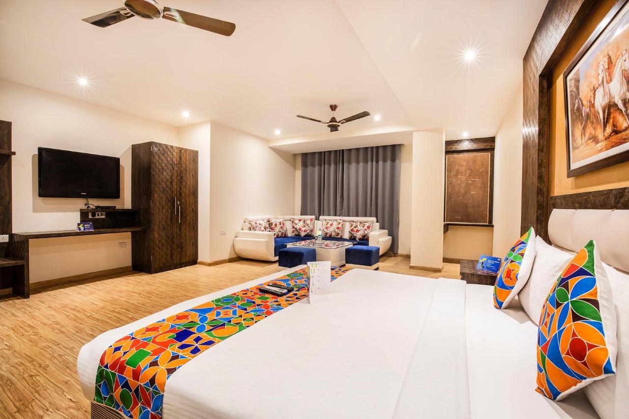 Fabhotel Shoba Estate Delhi Airport Neu-Delhi Exterior foto