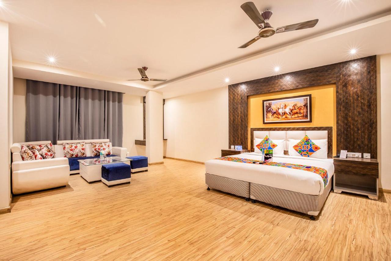 Fabhotel Shoba Estate Delhi Airport Neu-Delhi Exterior foto
