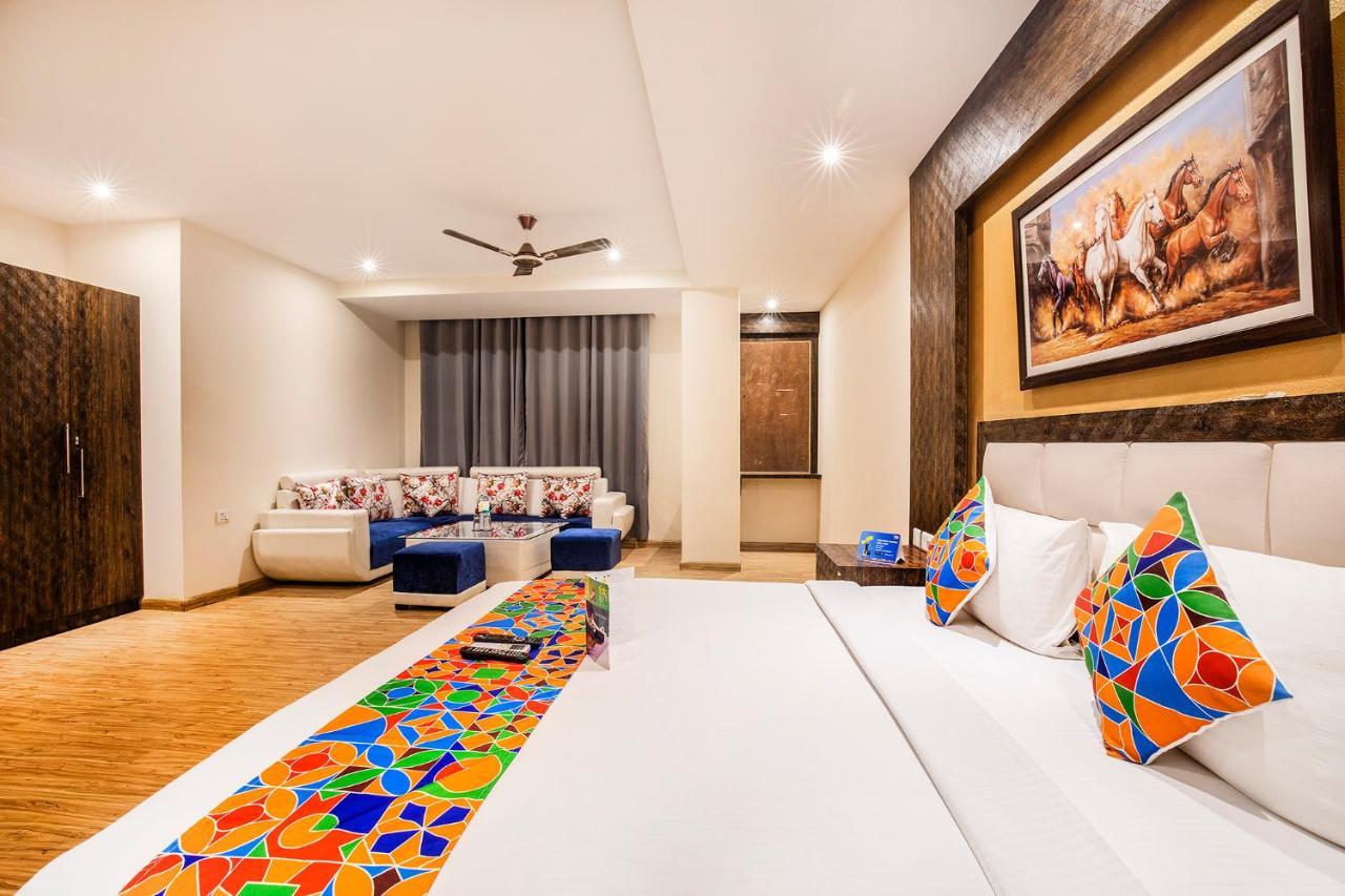 Fabhotel Shoba Estate Delhi Airport Neu-Delhi Exterior foto